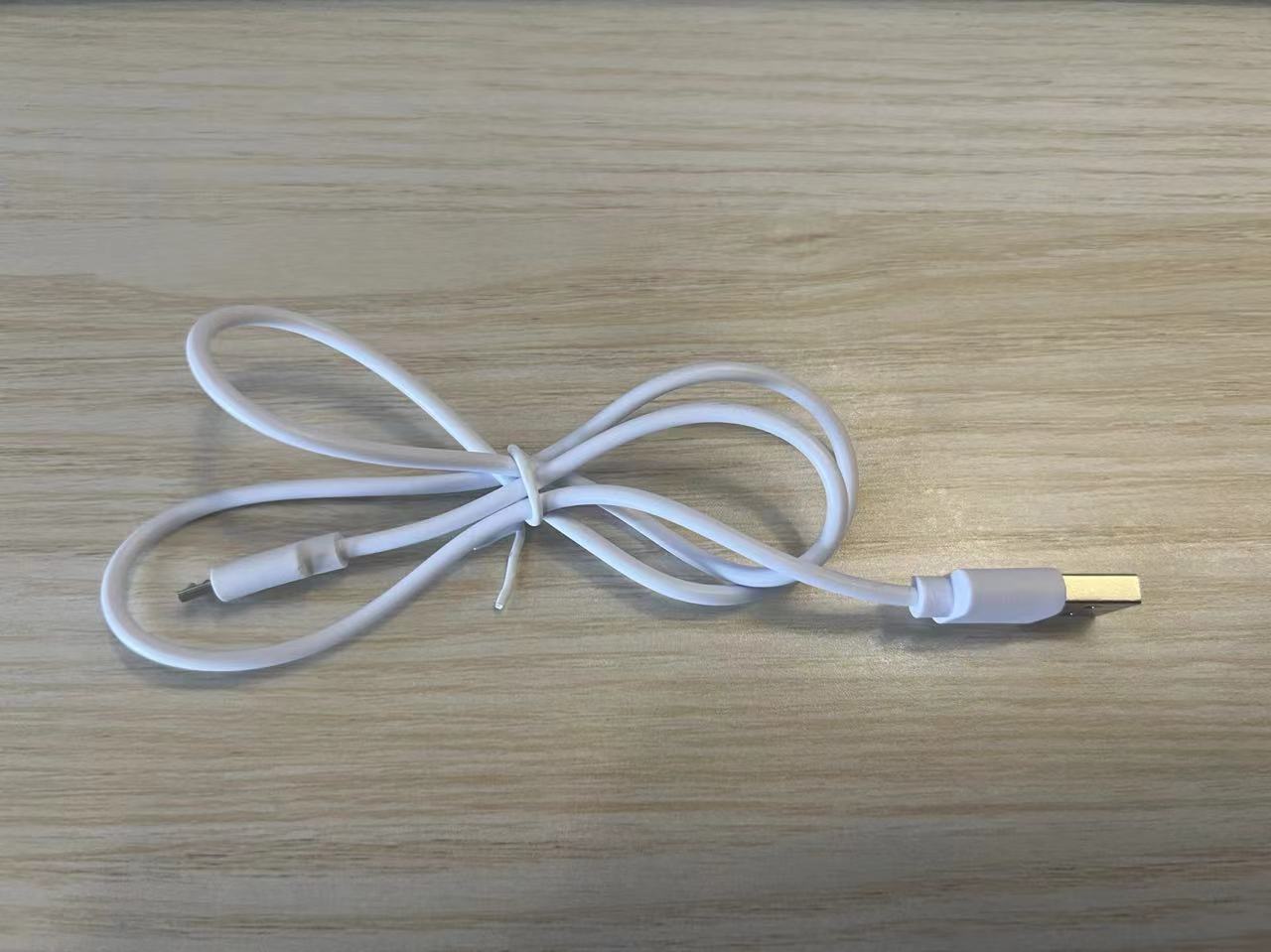 EMS terminis kaklo kėlimo ir įtempimo masažuoklis, elektrinis mikrosrovių raukšlių šalinimo prietaisas